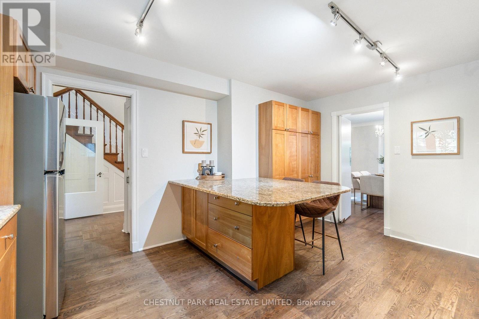 2 Garland Avenue, Toronto, Ontario  M4N 2X7 - Photo 14 - C12460763