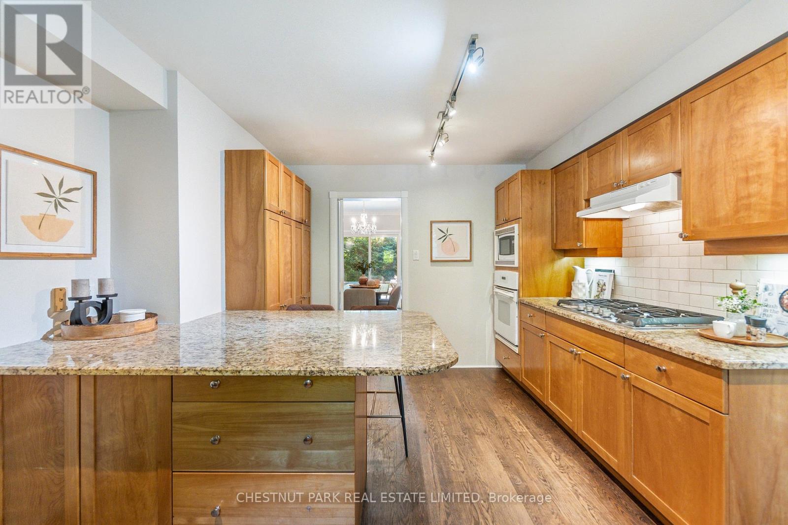 2 Garland Avenue, Toronto, Ontario  M4N 2X7 - Photo 15 - C12460763