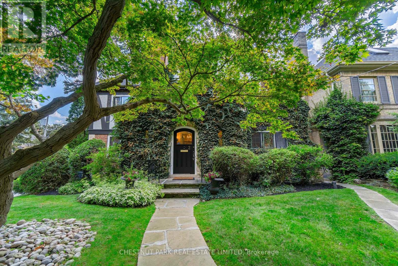 2 Garland Avenue, Toronto, Ontario  M4N 2X7 - Photo 2 - C12460763