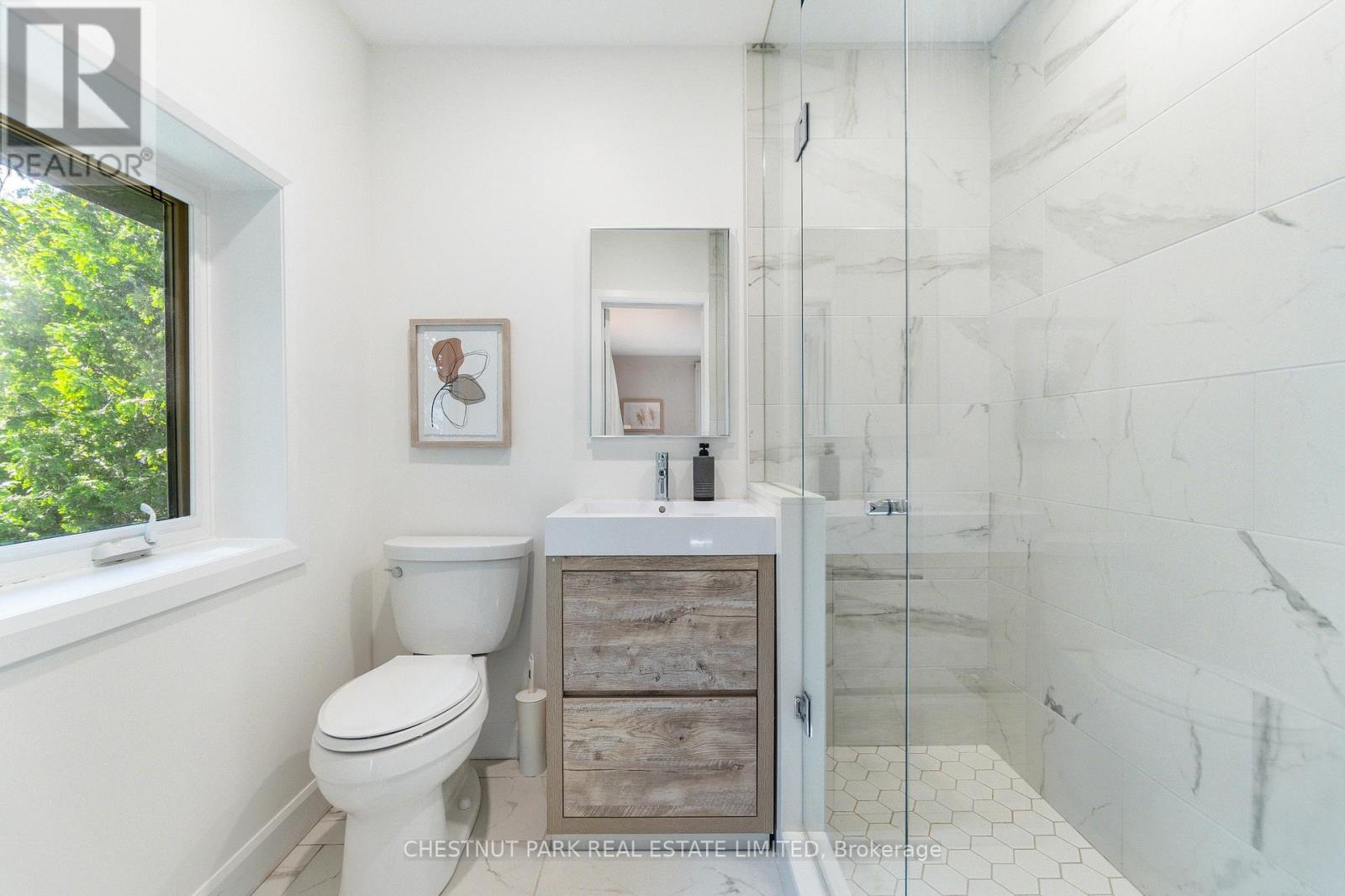 2 Garland Avenue, Toronto, Ontario  M4N 2X7 - Photo 28 - C12460763