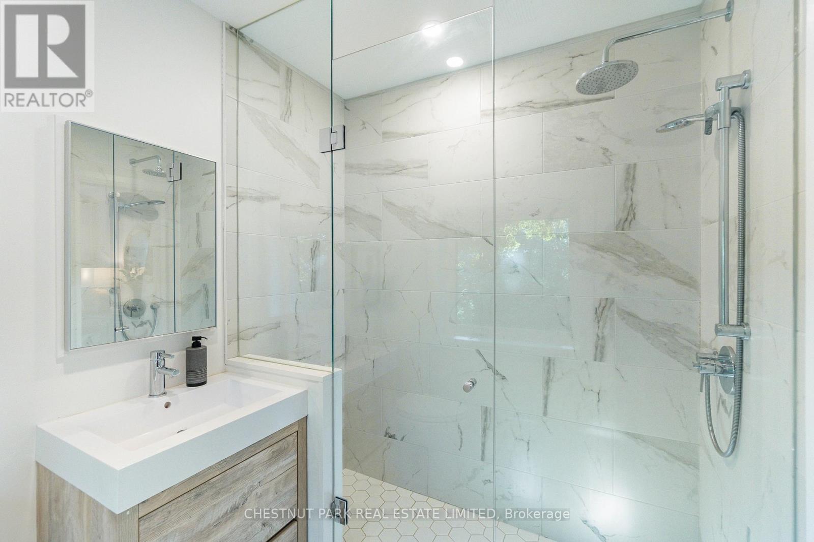 2 Garland Avenue, Toronto, Ontario  M4N 2X7 - Photo 29 - C12460763
