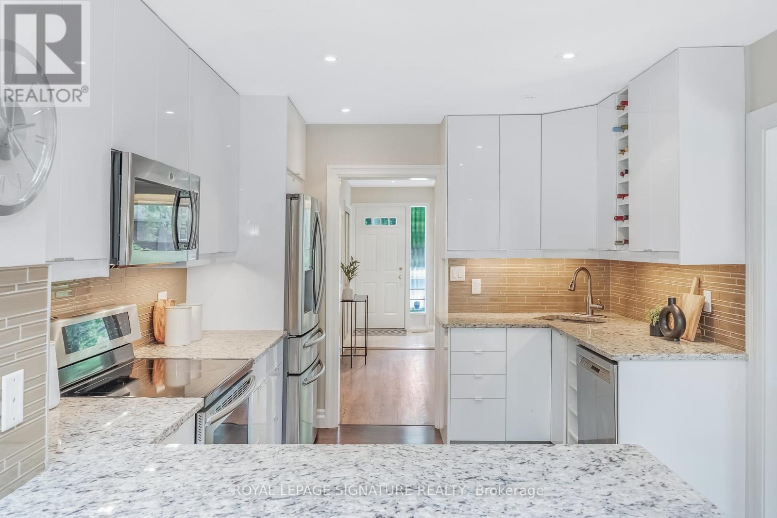 16 Revcoe Drive, Toronto, Ontario  M2M 2B8 - Photo 10 - C12460789