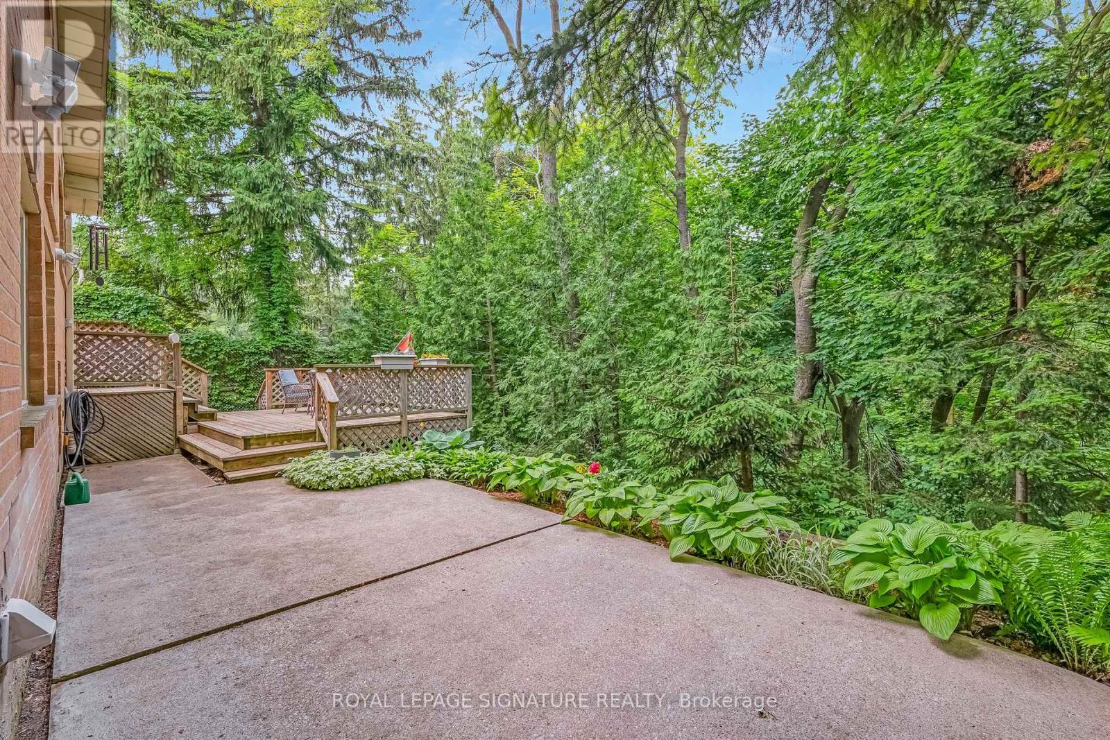 16 Revcoe Drive, Toronto, Ontario  M2M 2B8 - Photo 31 - C12460789