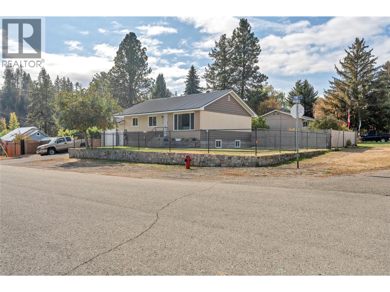 350 PINE Street, Princeton, British Columbia
