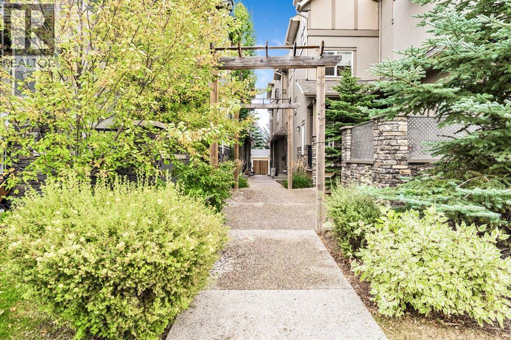 4, 2428 30 Street Sw, Calgary, Alberta  T3E 2M1 - Photo 3 - A2260796