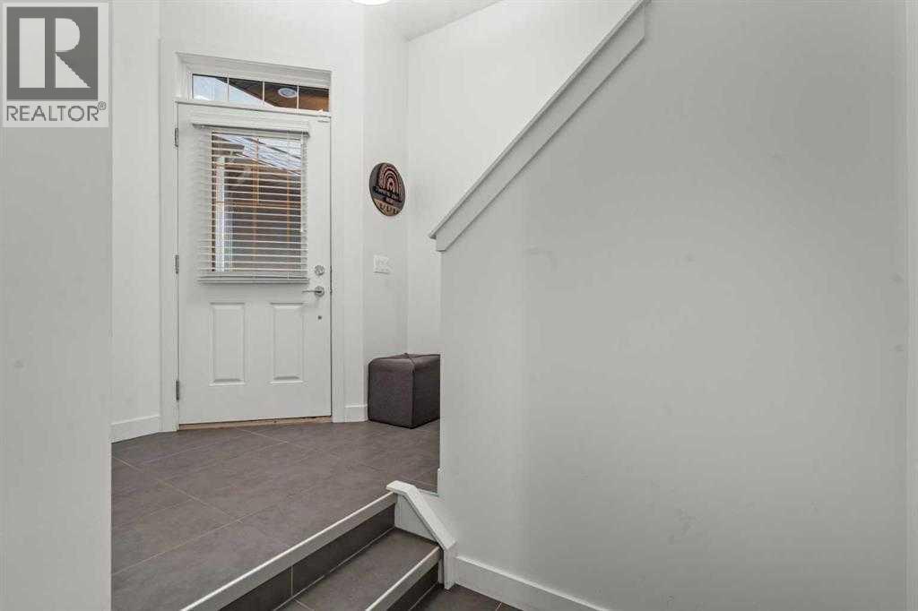 4, 2428 30 Street Sw, Calgary, Alberta  T3E 2M1 - Photo 5 - A2260796