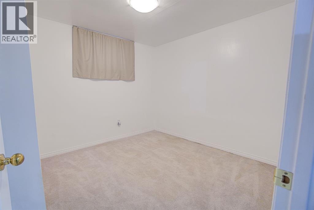 4705 3 Street W, Claresholm, Alberta  T0L 0T0 - Photo 39 - A2261069