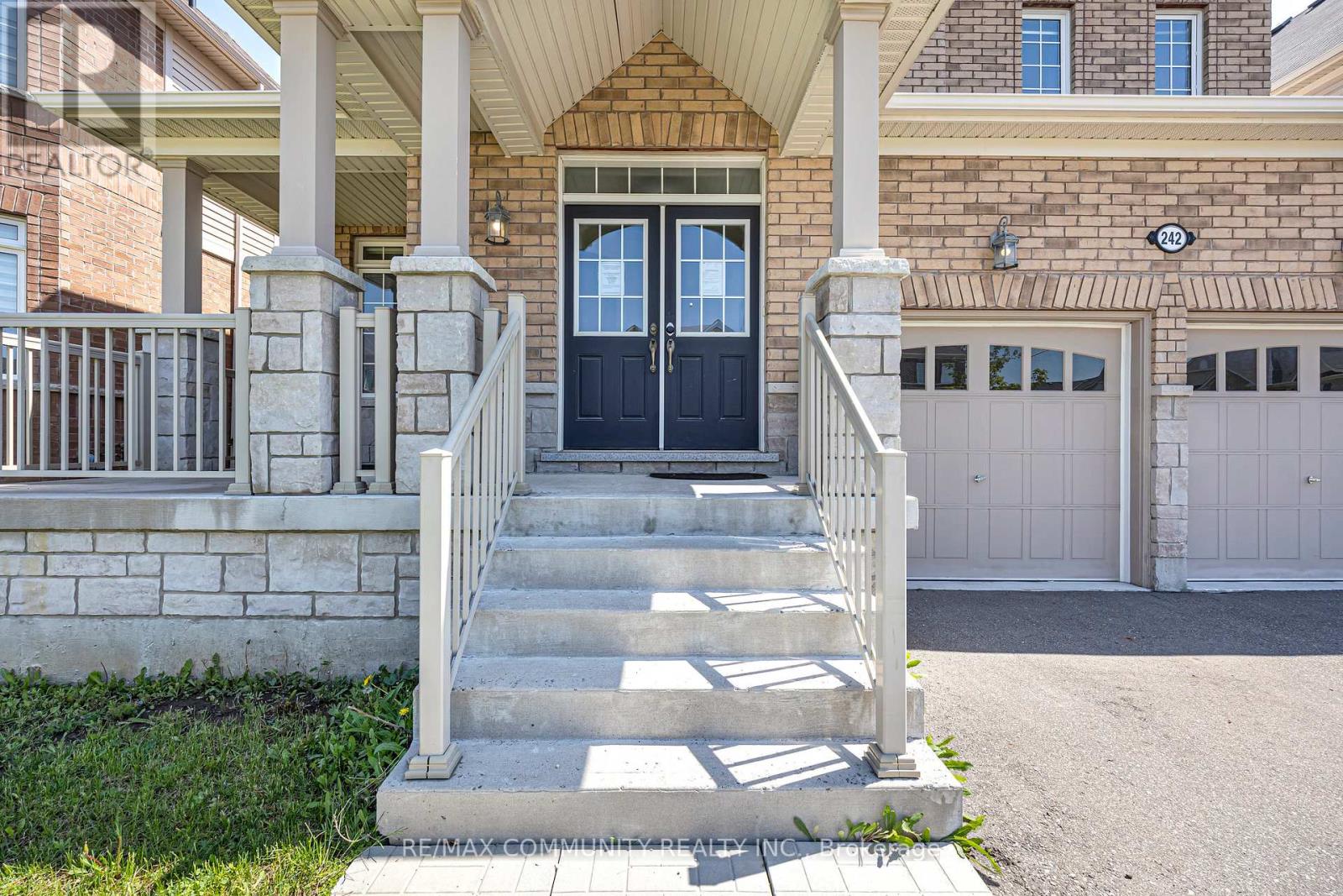 242 Kenneth Cole Drive, Clarington, Ontario  L1C 3K2 - Photo 3 - E12460743