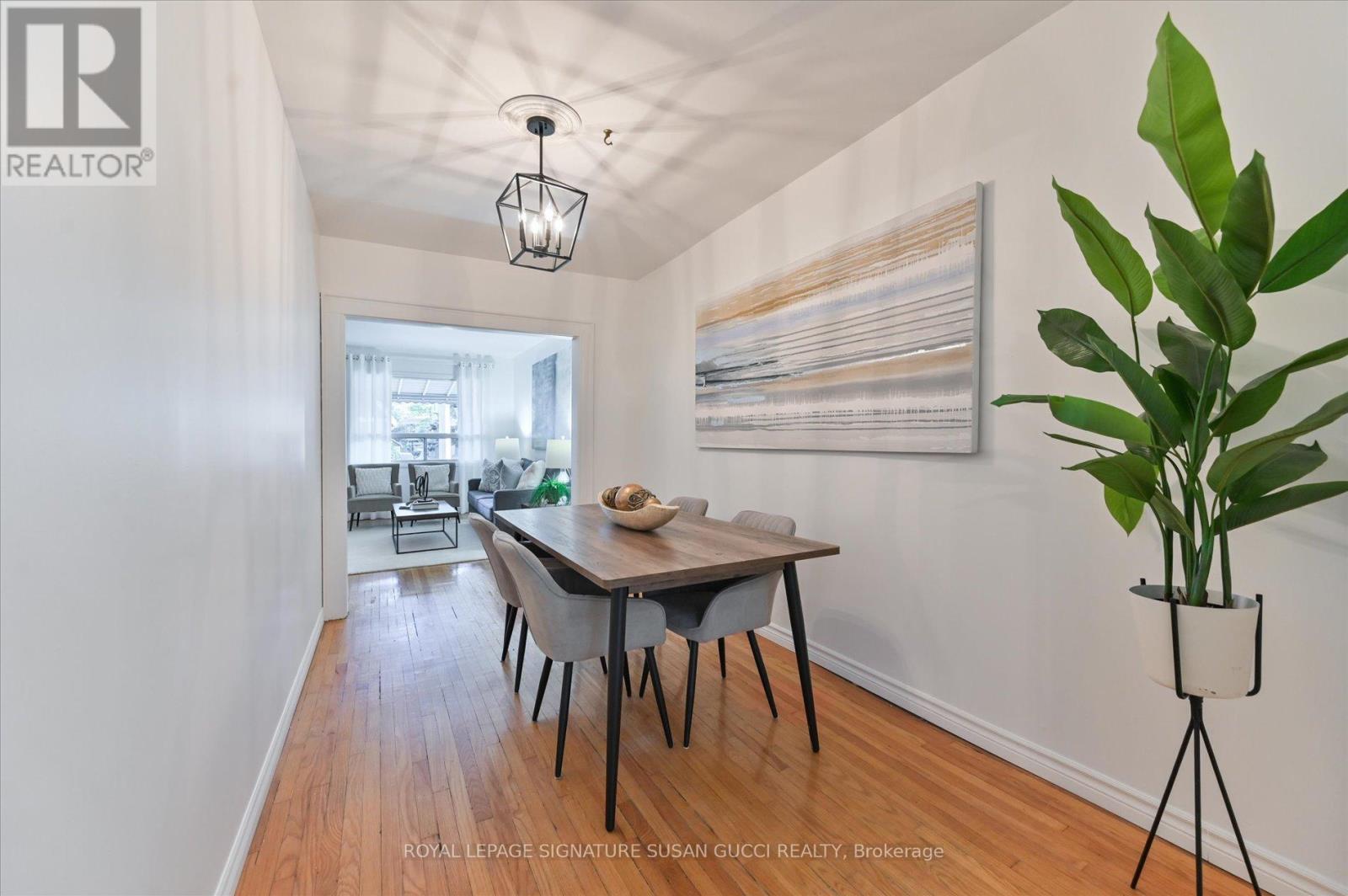 82 Barker Avenue, Toronto, Ontario  M4C 2N6 - Photo 10 - E12460767