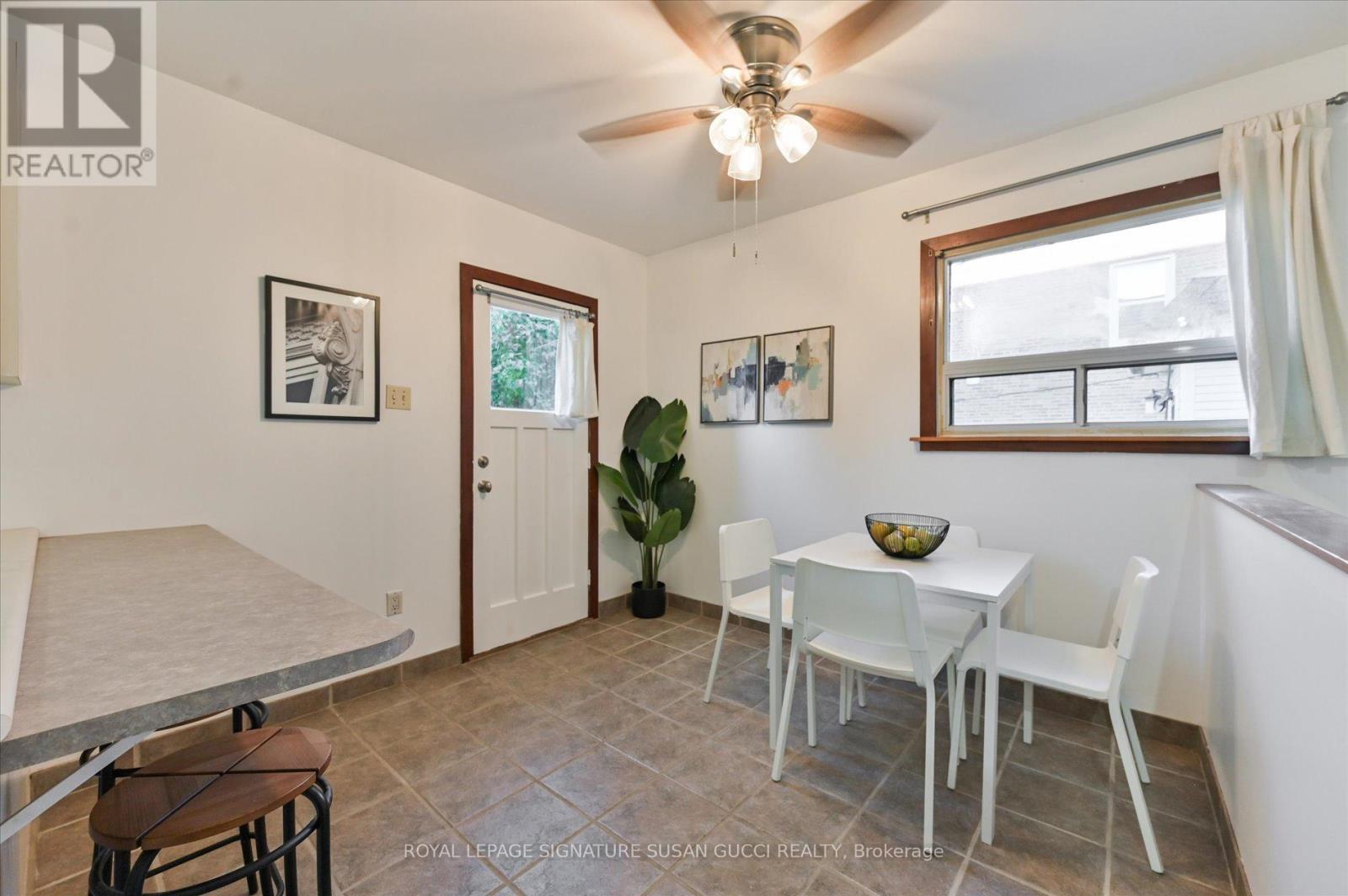 82 Barker Avenue, Toronto, Ontario  M4C 2N6 - Photo 15 - E12460767