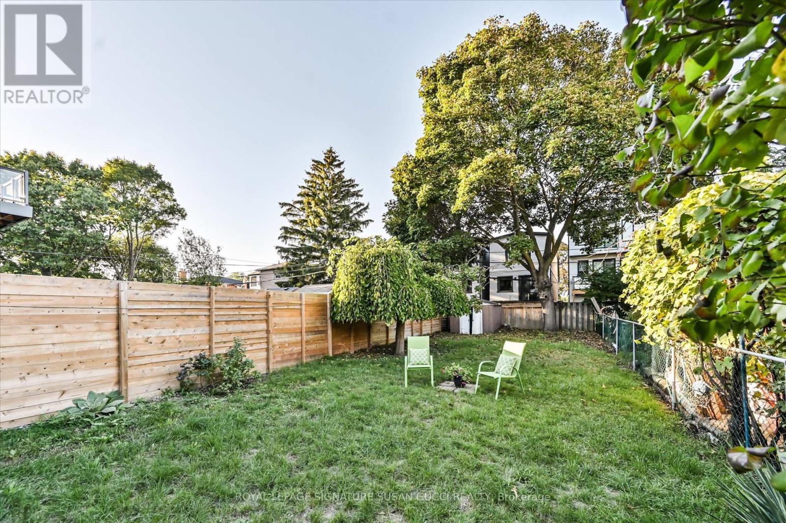 82 Barker Avenue, Toronto, Ontario  M4C 2N6 - Photo 28 - E12460767