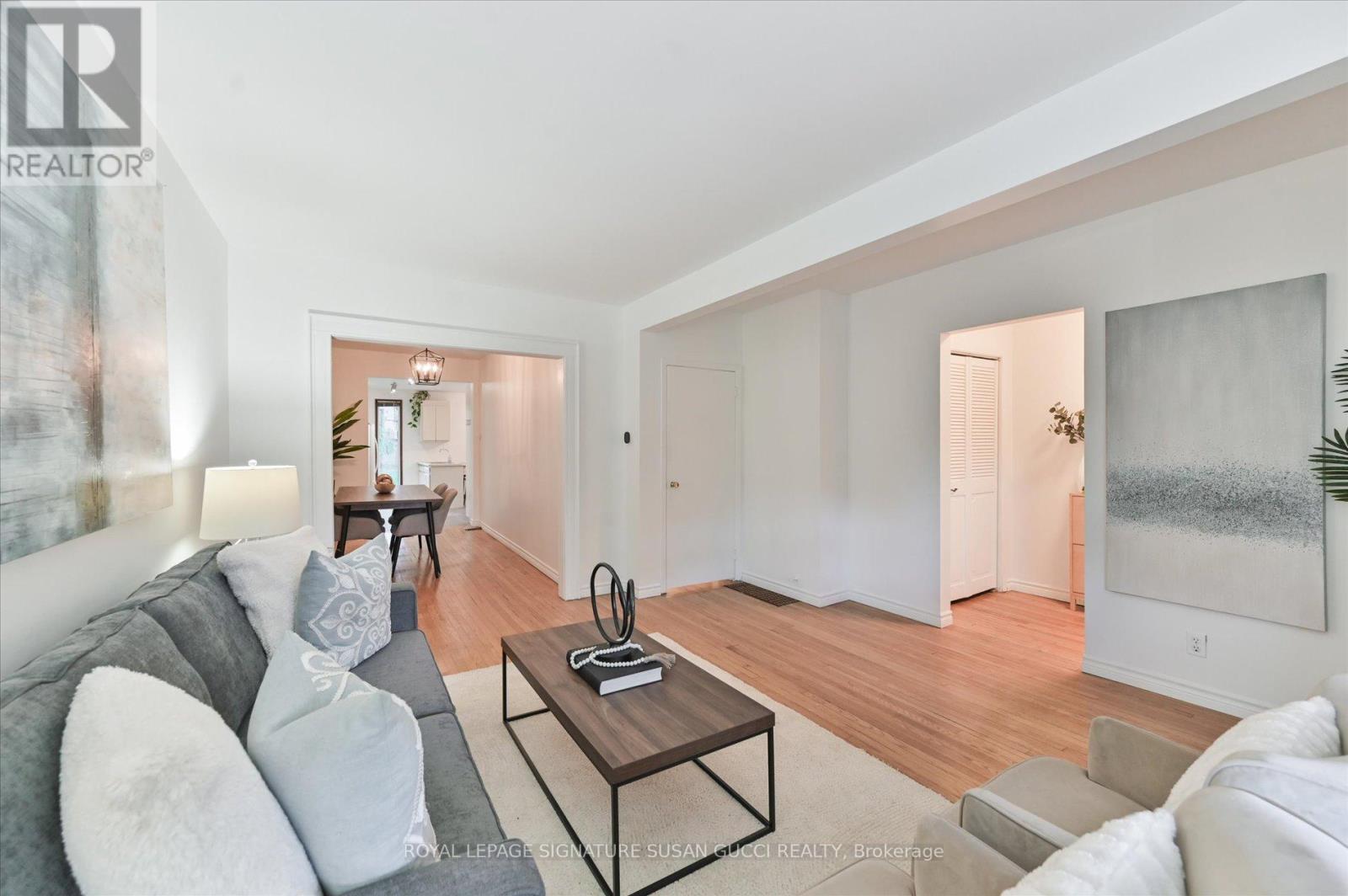 82 Barker Avenue, Toronto, Ontario  M4C 2N6 - Photo 6 - E12460767