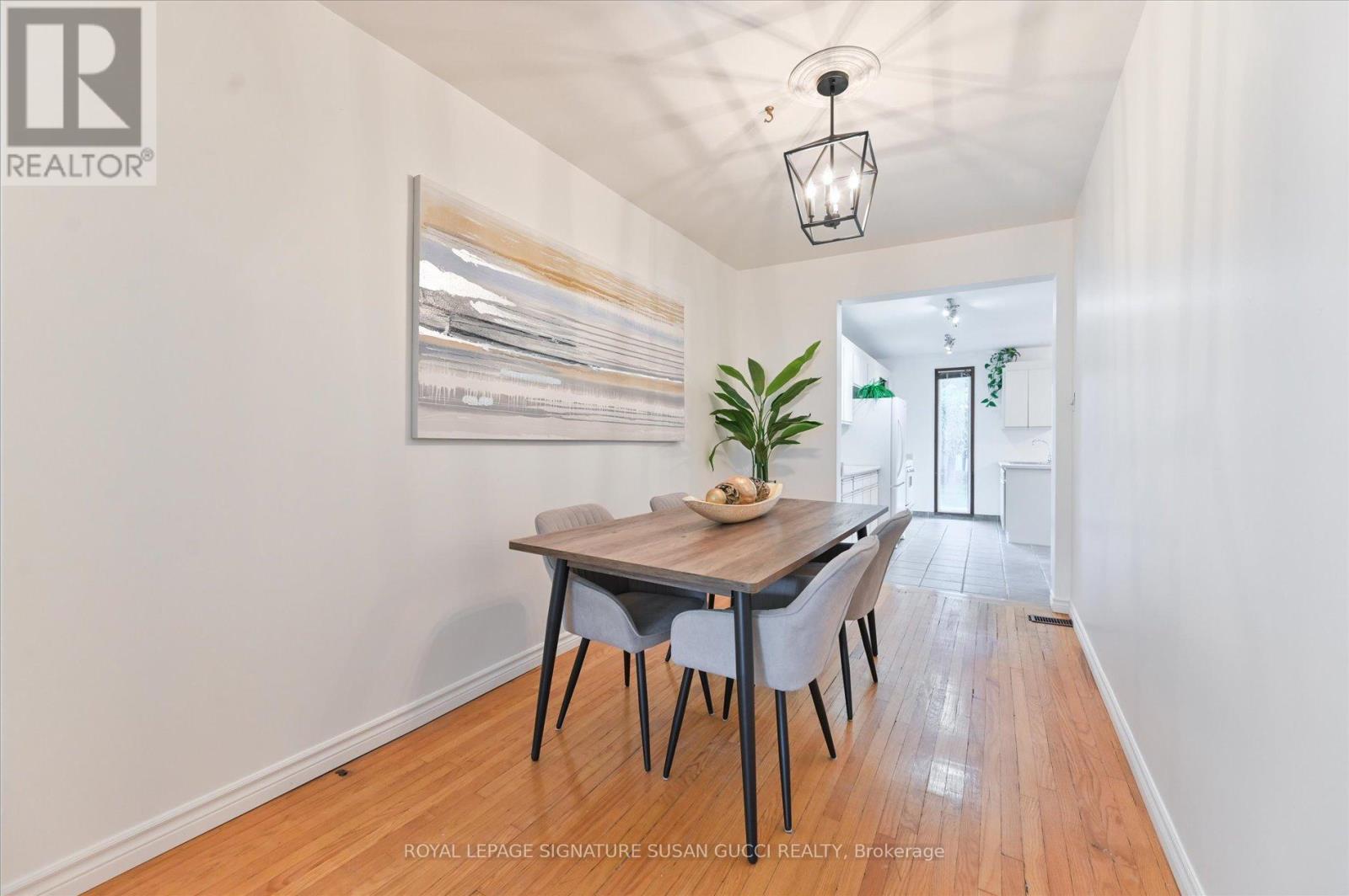 82 Barker Avenue, Toronto, Ontario  M4C 2N6 - Photo 9 - E12460767
