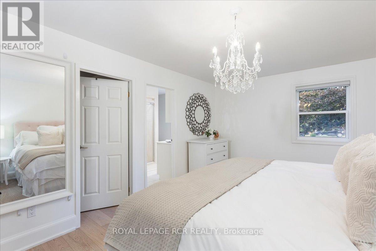 501 Samuel Harper Court, East Gwillimbury, Ontario  L0G 1M0 - Photo 19 - N12460746