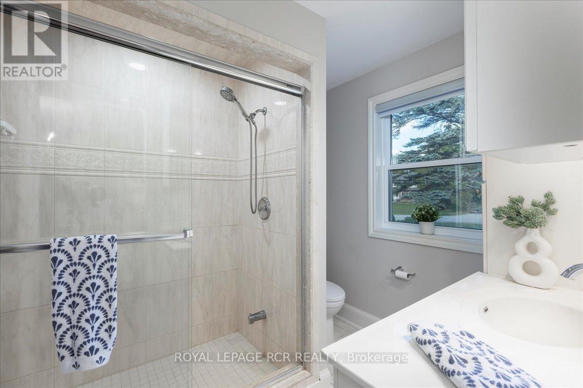 501 Samuel Harper Court, East Gwillimbury, Ontario  L0G 1M0 - Photo 20 - N12460746