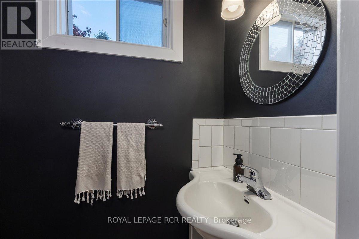 501 Samuel Harper Court, East Gwillimbury, Ontario  L0G 1M0 - Photo 26 - N12460746