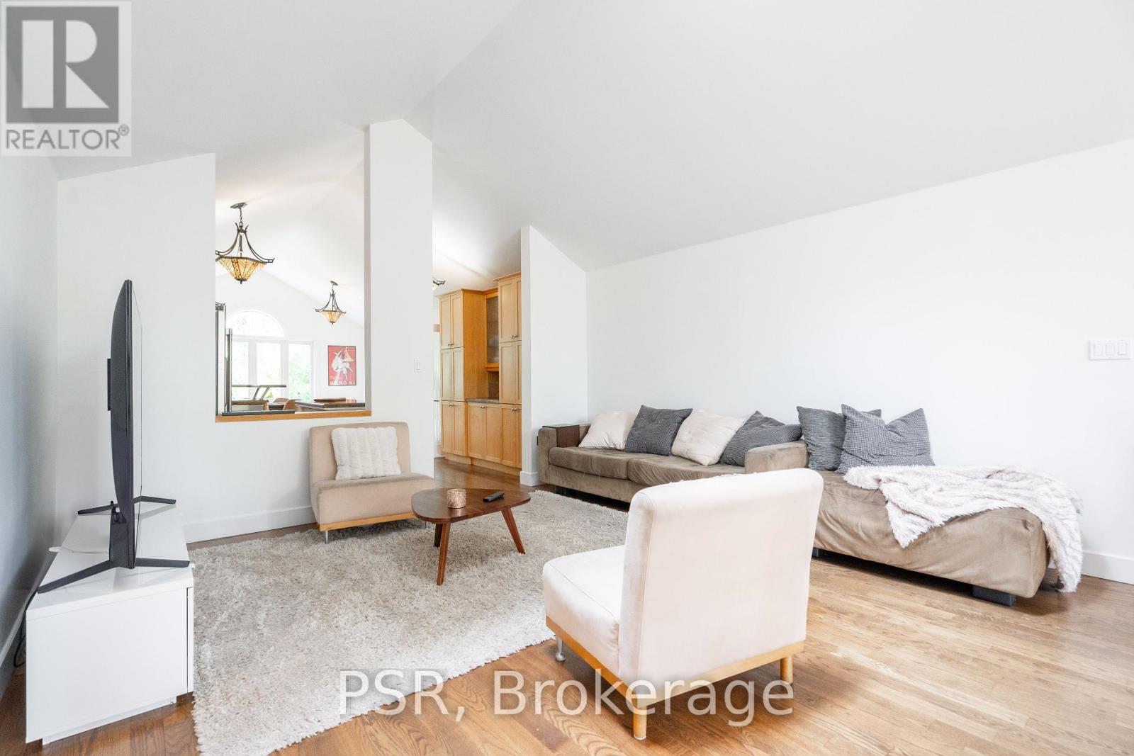 1694 Edgewood Avenue, Innisfil, Ontario  L9S 4M3 - Photo 8 - N12460747