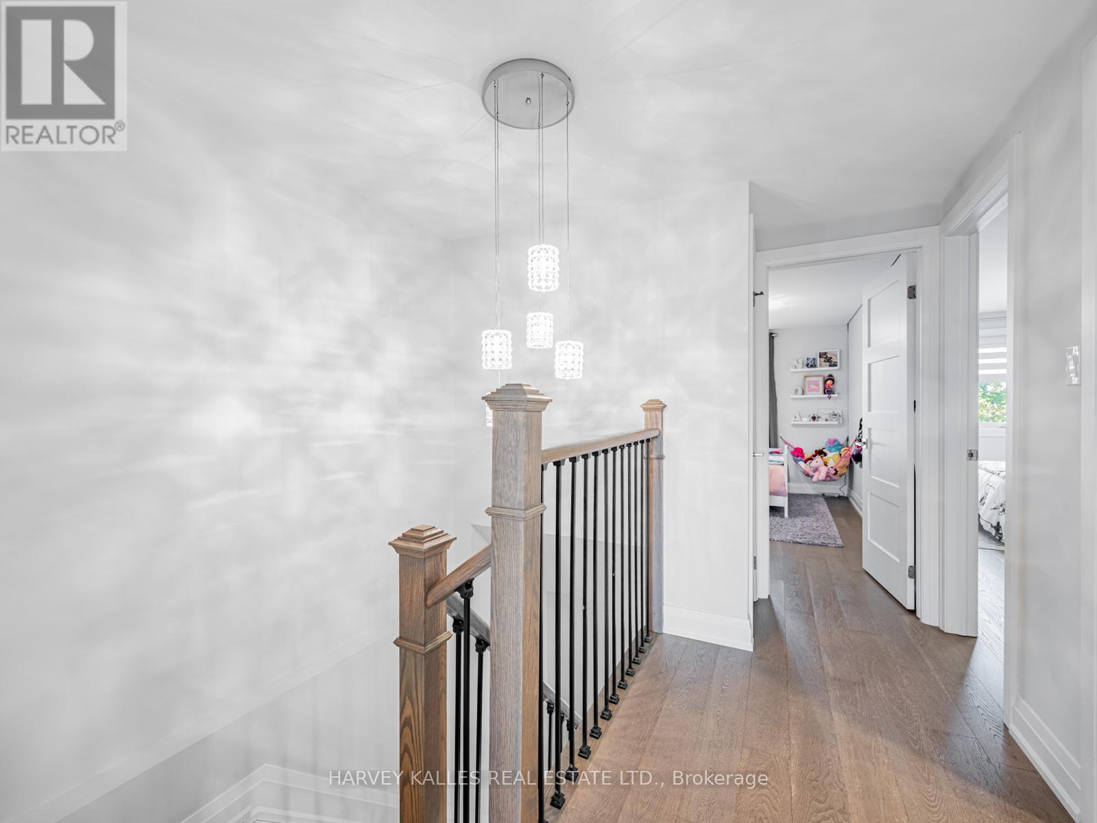 106 Bay Hill Drive, Vaughan, Ontario  L4K 1G9 - Photo 14 - N12460751