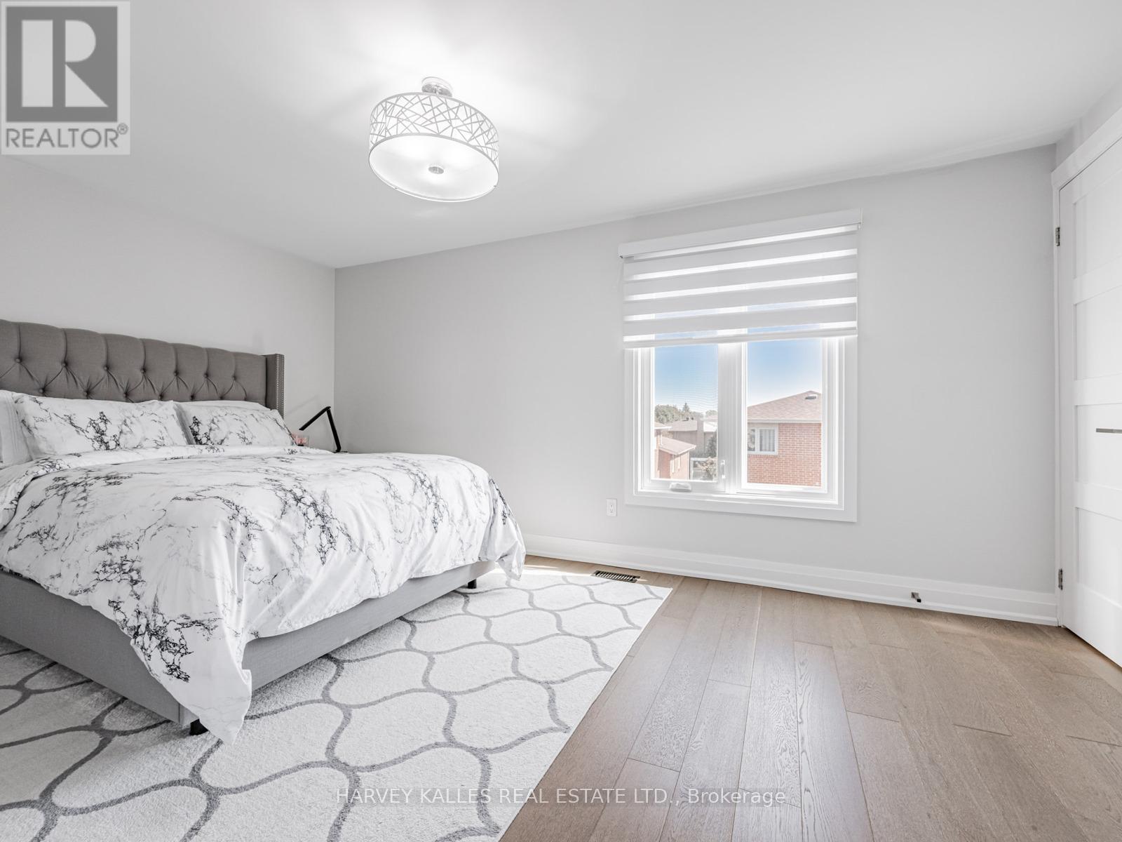 106 Bay Hill Drive, Vaughan, Ontario  L4K 1G9 - Photo 19 - N12460751