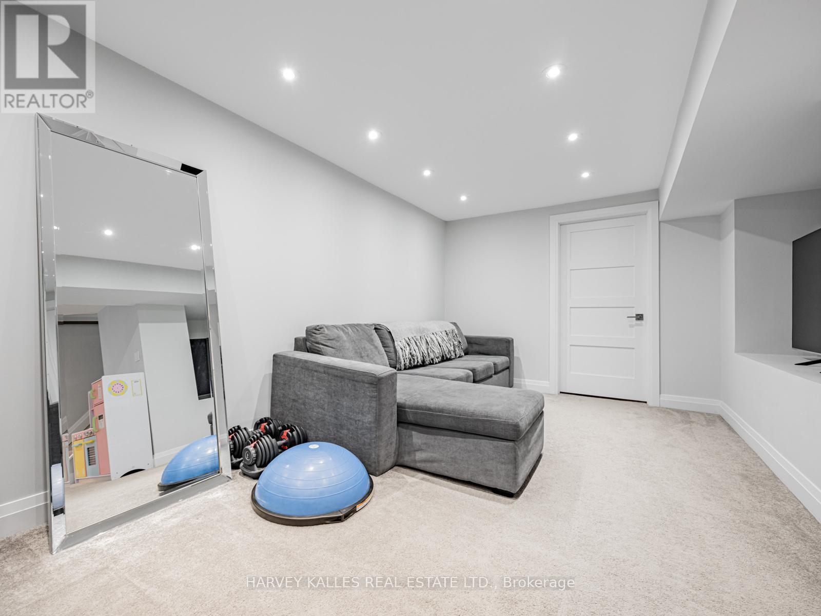 106 Bay Hill Drive, Vaughan, Ontario  L4K 1G9 - Photo 23 - N12460751