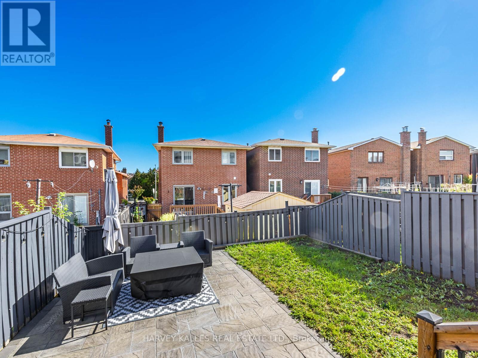 106 Bay Hill Drive, Vaughan, Ontario  L4K 1G9 - Photo 24 - N12460751