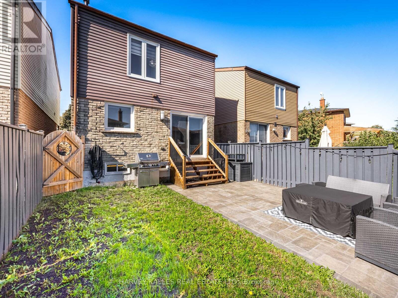 106 Bay Hill Drive, Vaughan, Ontario  L4K 1G9 - Photo 26 - N12460751