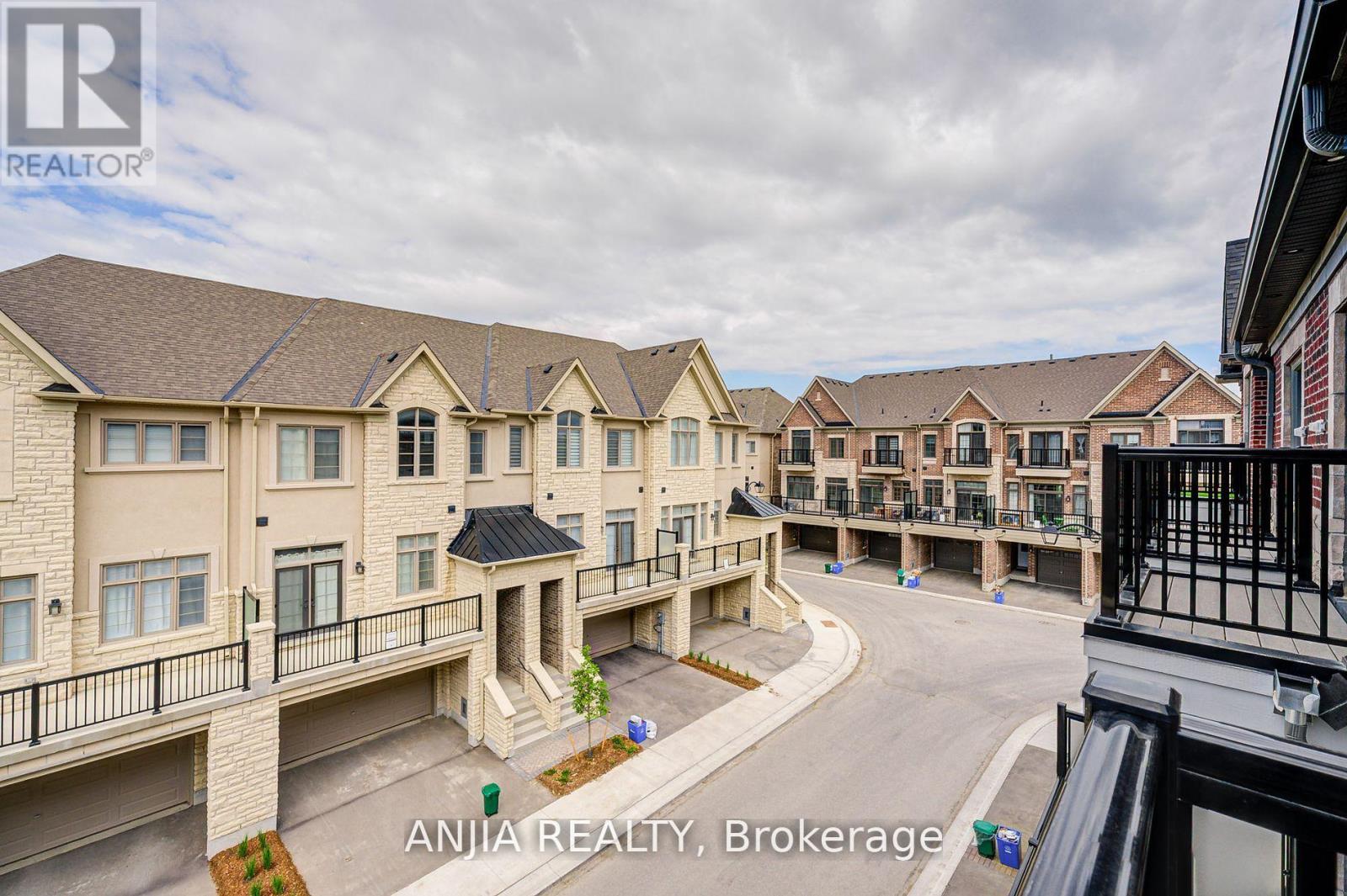 7 Bright Terrace Way E, Markham, Ontario  L6C 3L5 - Photo 28 - N12460758