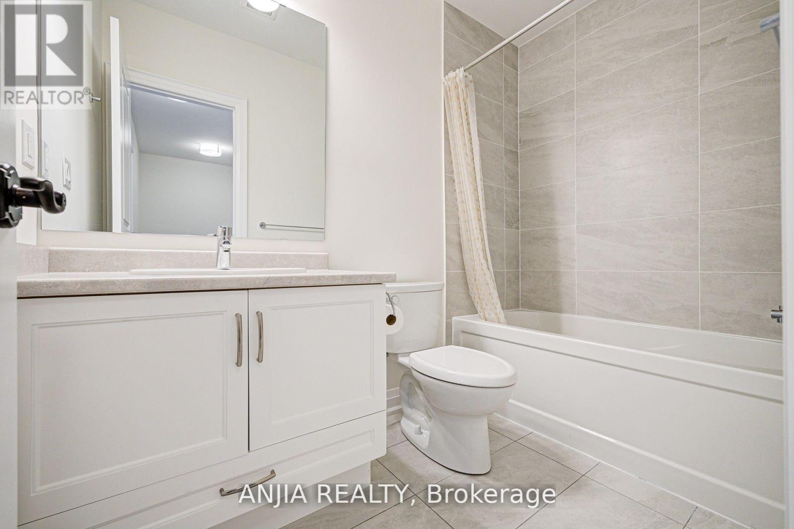 7 Bright Terrace Way E, Markham, Ontario  L6C 3L5 - Photo 31 - N12460758