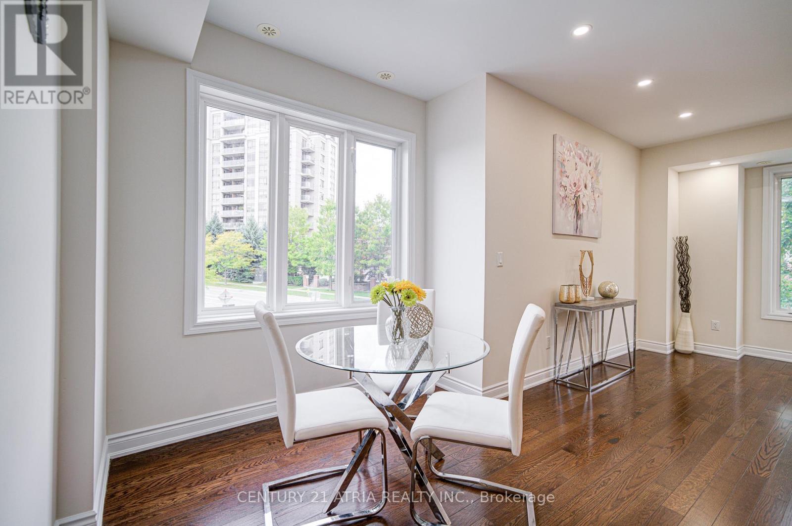 215 South Park Road, Markham, Ontario  L3T 0B6 - Photo 14 - N12460762