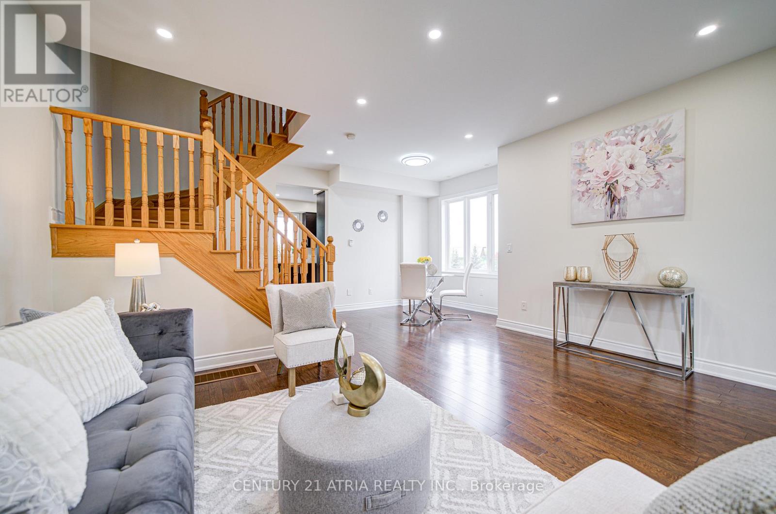 215 South Park Road, Markham, Ontario  L3T 0B6 - Photo 16 - N12460762