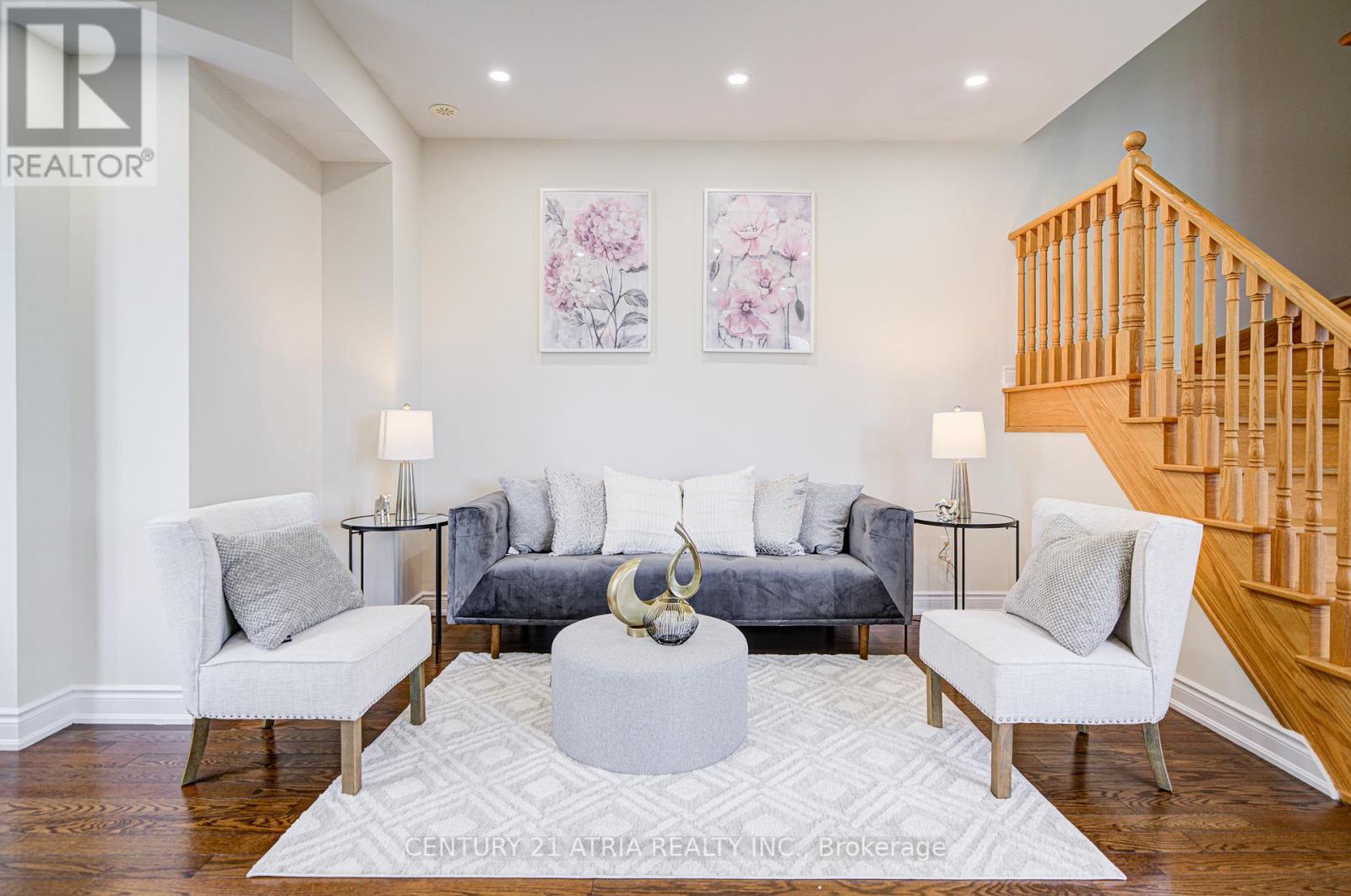 215 South Park Road, Markham, Ontario  L3T 0B6 - Photo 17 - N12460762