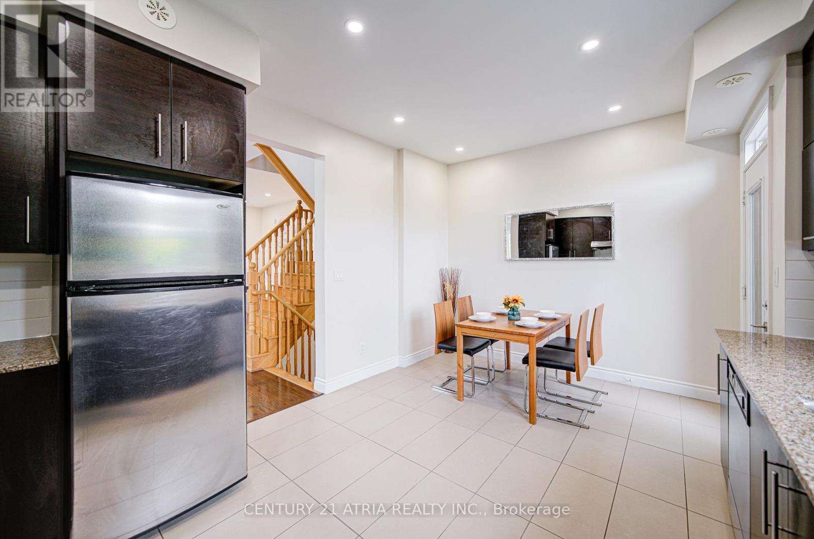 215 South Park Road, Markham, Ontario  L3T 0B6 - Photo 22 - N12460762