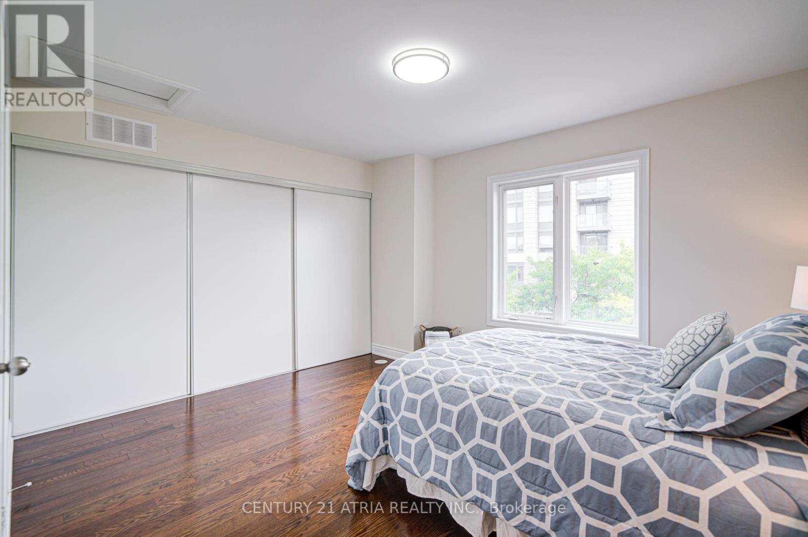 215 South Park Road, Markham, Ontario  L3T 0B6 - Photo 27 - N12460762