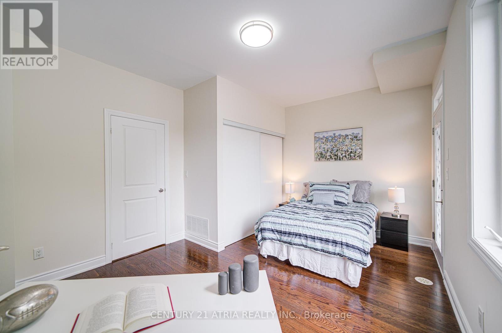215 South Park Road, Markham, Ontario  L3T 0B6 - Photo 8 - N12460762