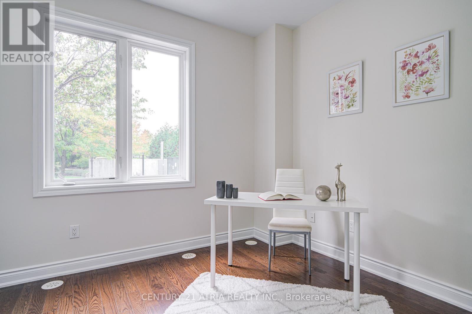 215 South Park Road, Markham, Ontario  L3T 0B6 - Photo 9 - N12460762