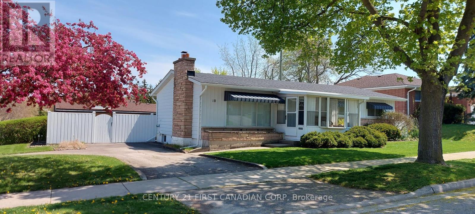 10 FRONTENAC ROAD, London South, Ontario