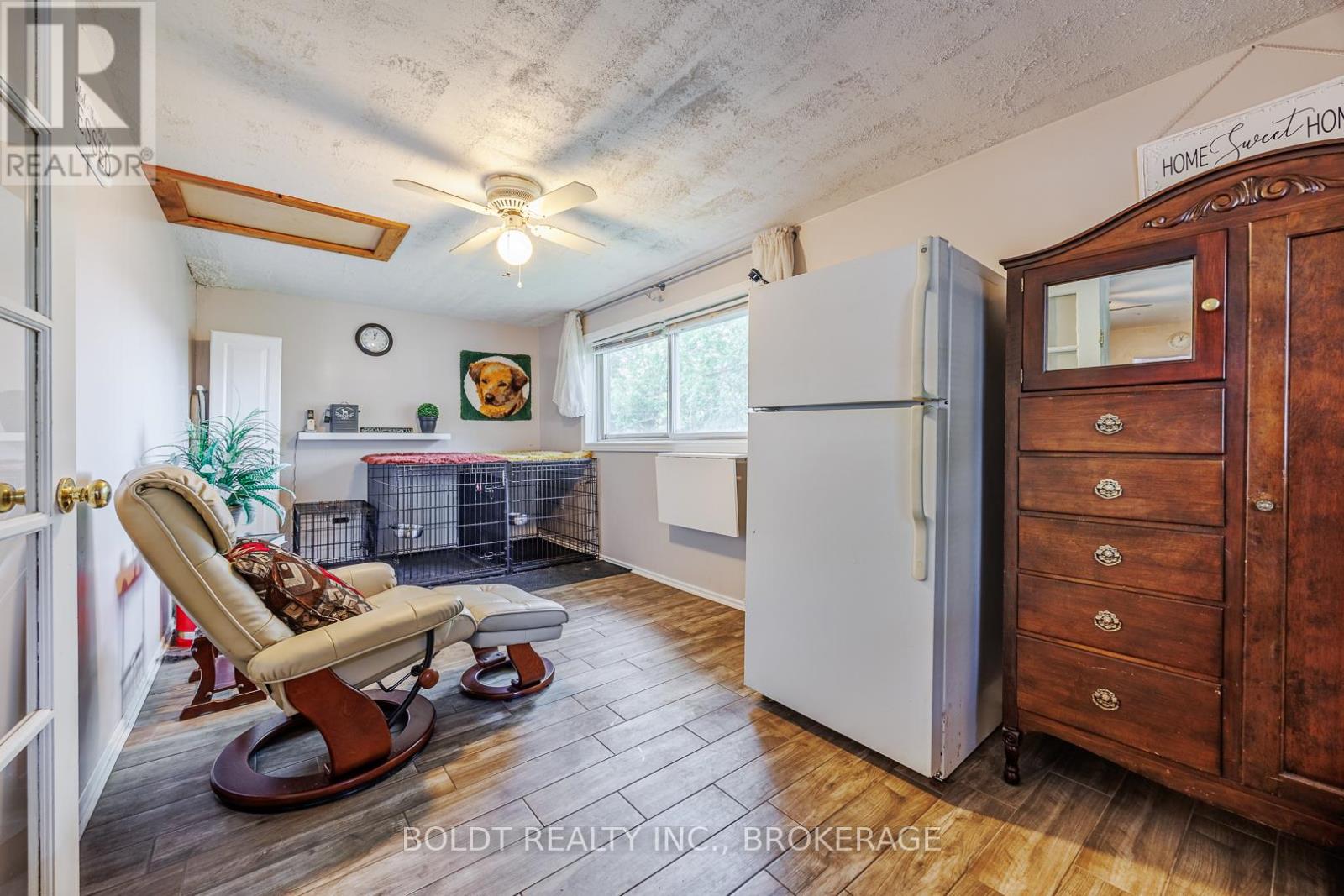 73 Chapel Street N, Thorold, Ontario  L2V 2E5 - Photo 13 - X12454850
