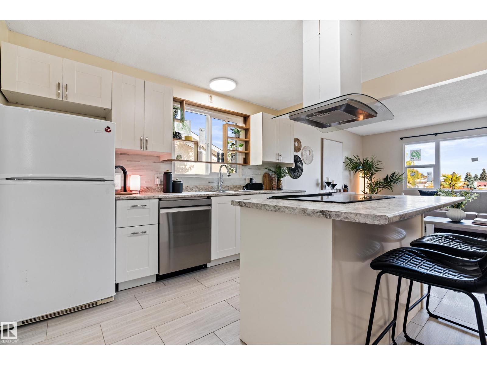 7203 93 Av Nw, Edmonton, Alberta  T6B 1B2 - Photo 12 - E4461831