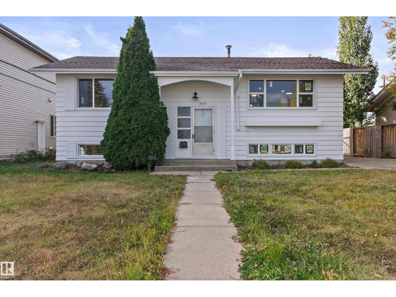7203 93 Av Nw, Edmonton, Alberta  T6B 1B2 - Photo 1 - E4461831