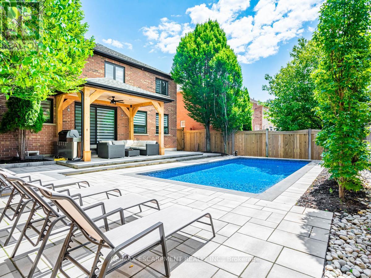3390 Fox Run Circle, Oakville, Ontario  L6L 6W4 - Photo 41 - W12460777