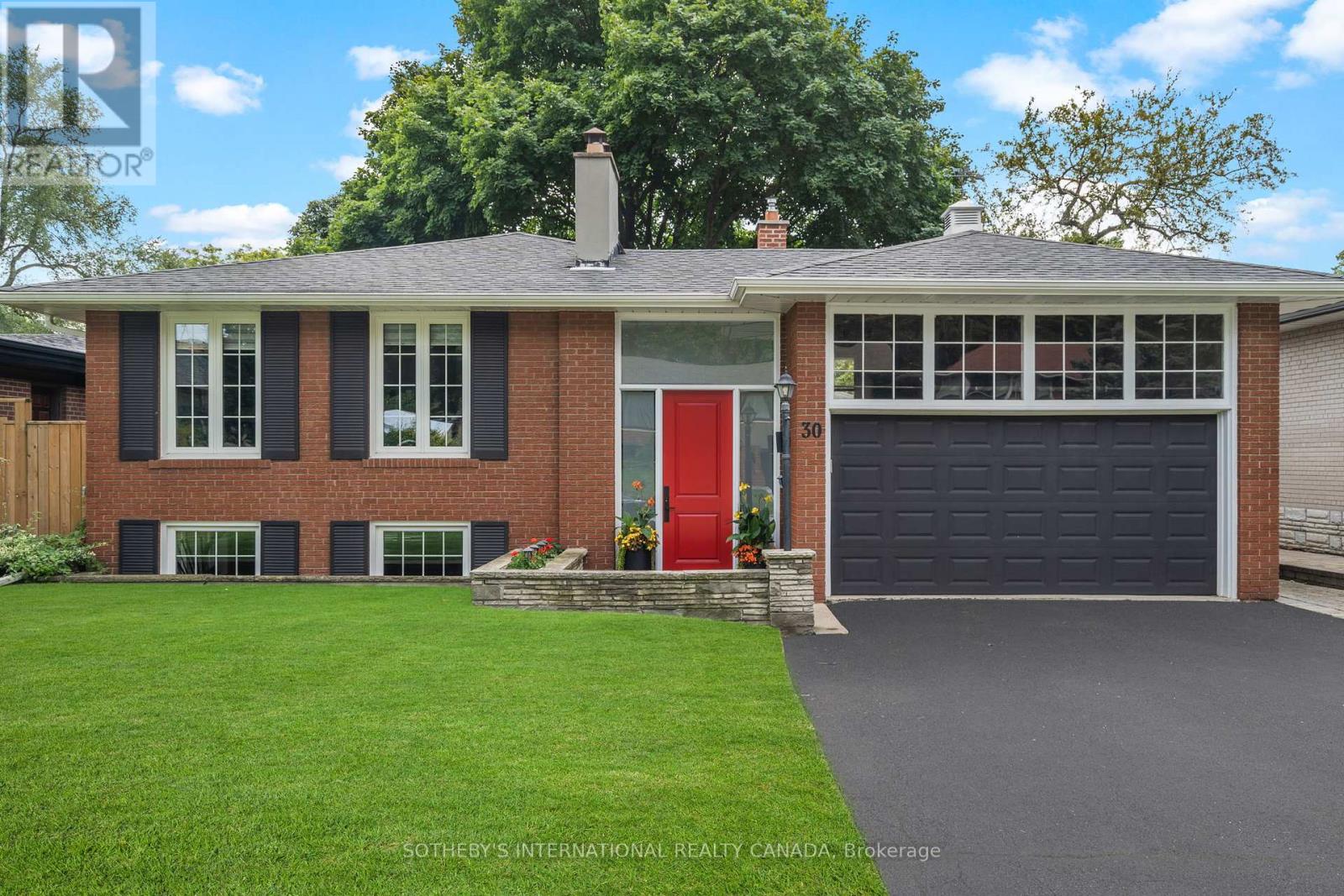 30 BEARBURY DRIVE, Toronto, Ontario