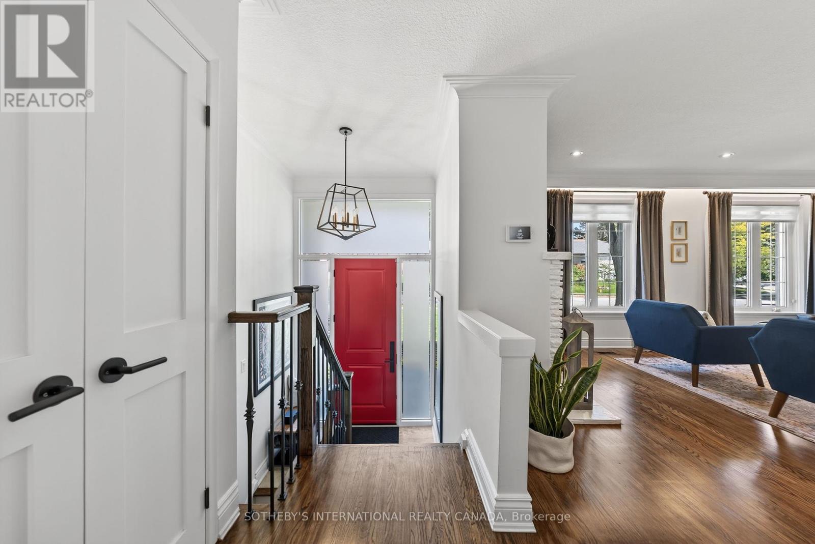30 Bearbury Drive, Toronto, Ontario  M9C 2G9 - Photo 3 - W12460782