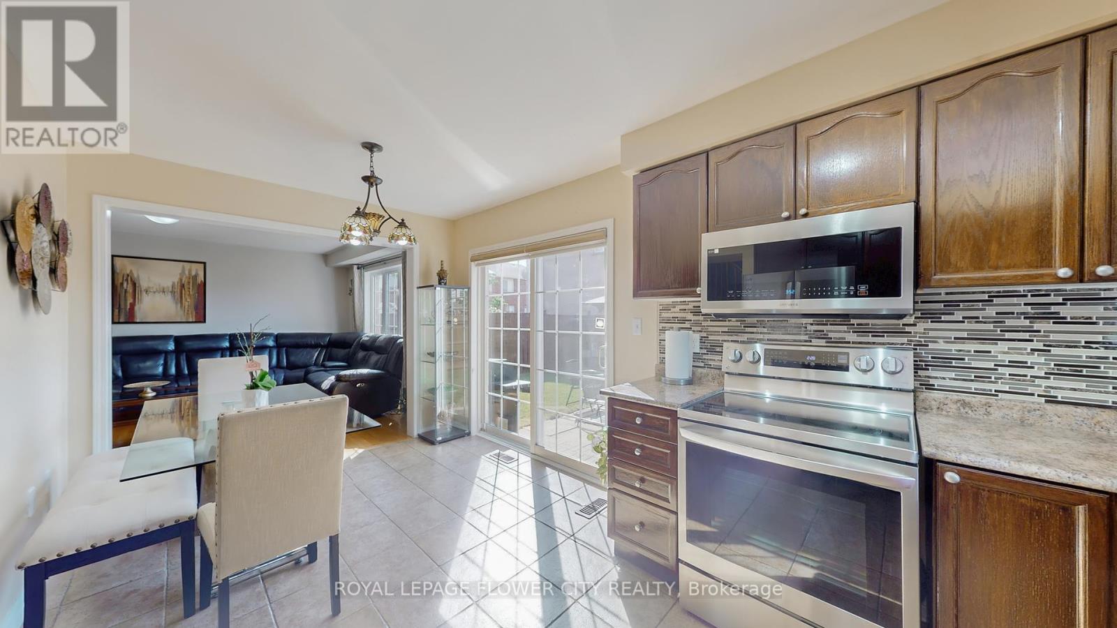 177 Fandango Drive, Brampton, Ontario  L6X 0M1 - Photo 14 - W12460788