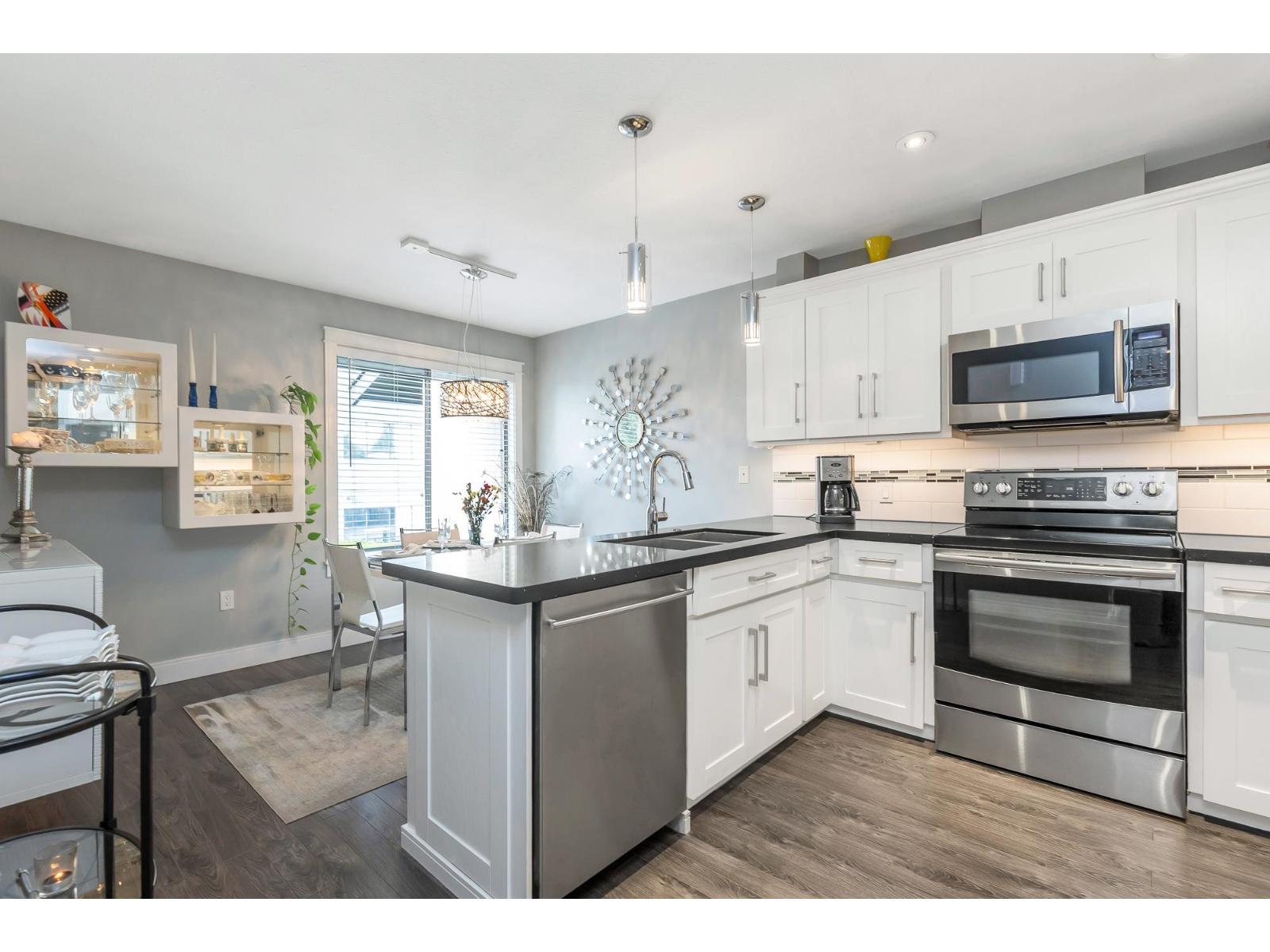 8 33136 Mill Lake Road, Abbotsford, British Columbia  V2S 2A5 - Photo 4 - R3057786