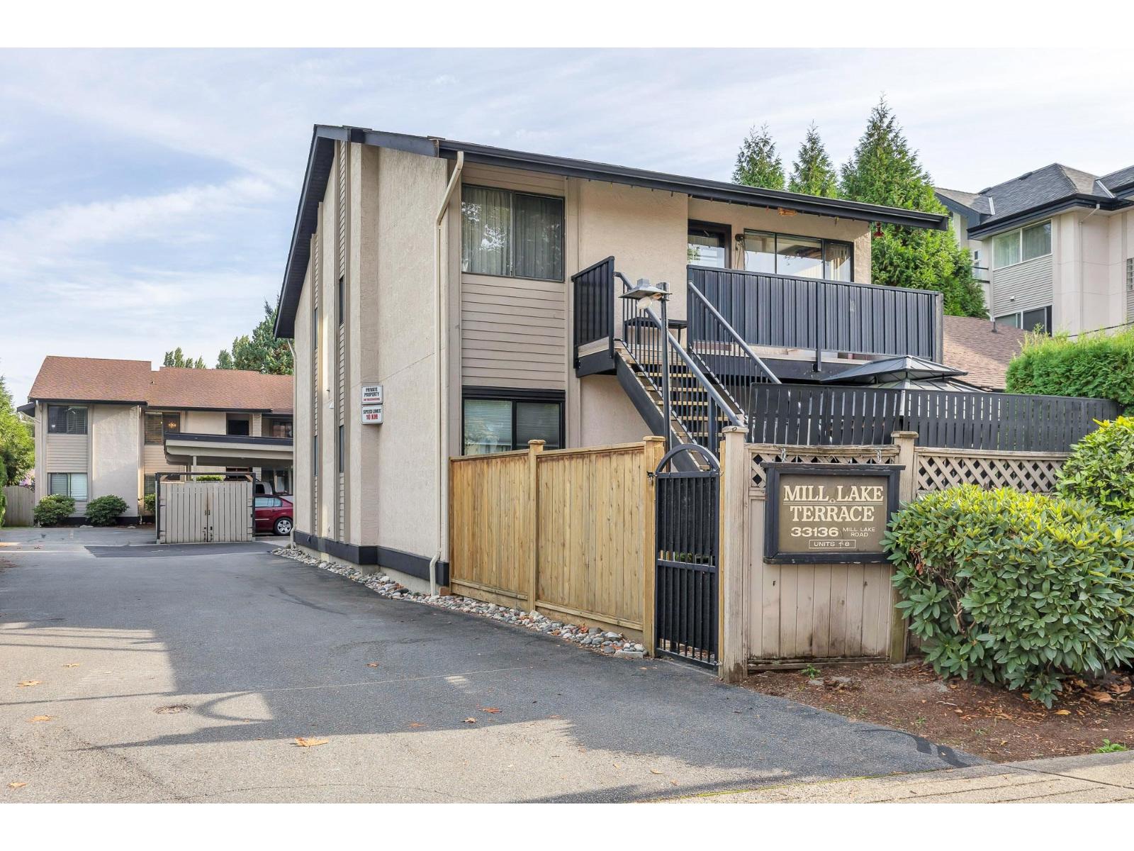 8 33136 Mill Lake Road, Abbotsford, British Columbia  V2S 2A5 - Photo 1 - R3057786