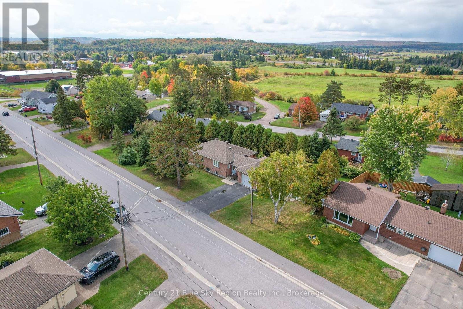 363 Main Street, Powassan, Ontario  P0H 0A4 - Photo 42 - X12460580