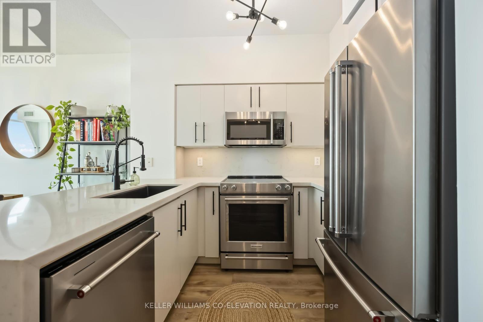 2511 - 219 Fort York Boulevard, Toronto, Ontario  M5V 1B1 - Photo 19 - C12460818