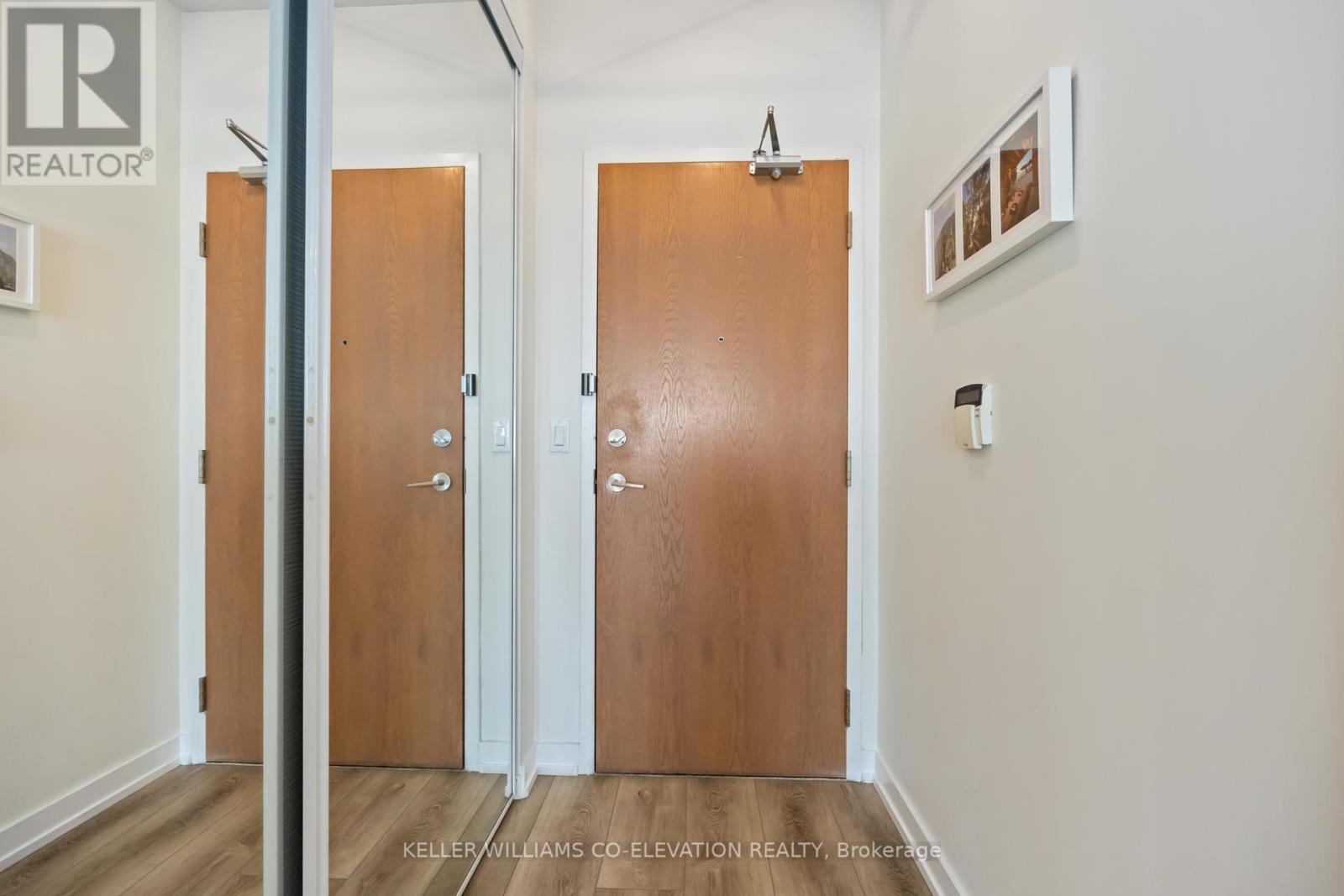 2511 - 219 Fort York Boulevard, Toronto, Ontario  M5V 1B1 - Photo 7 - C12460818