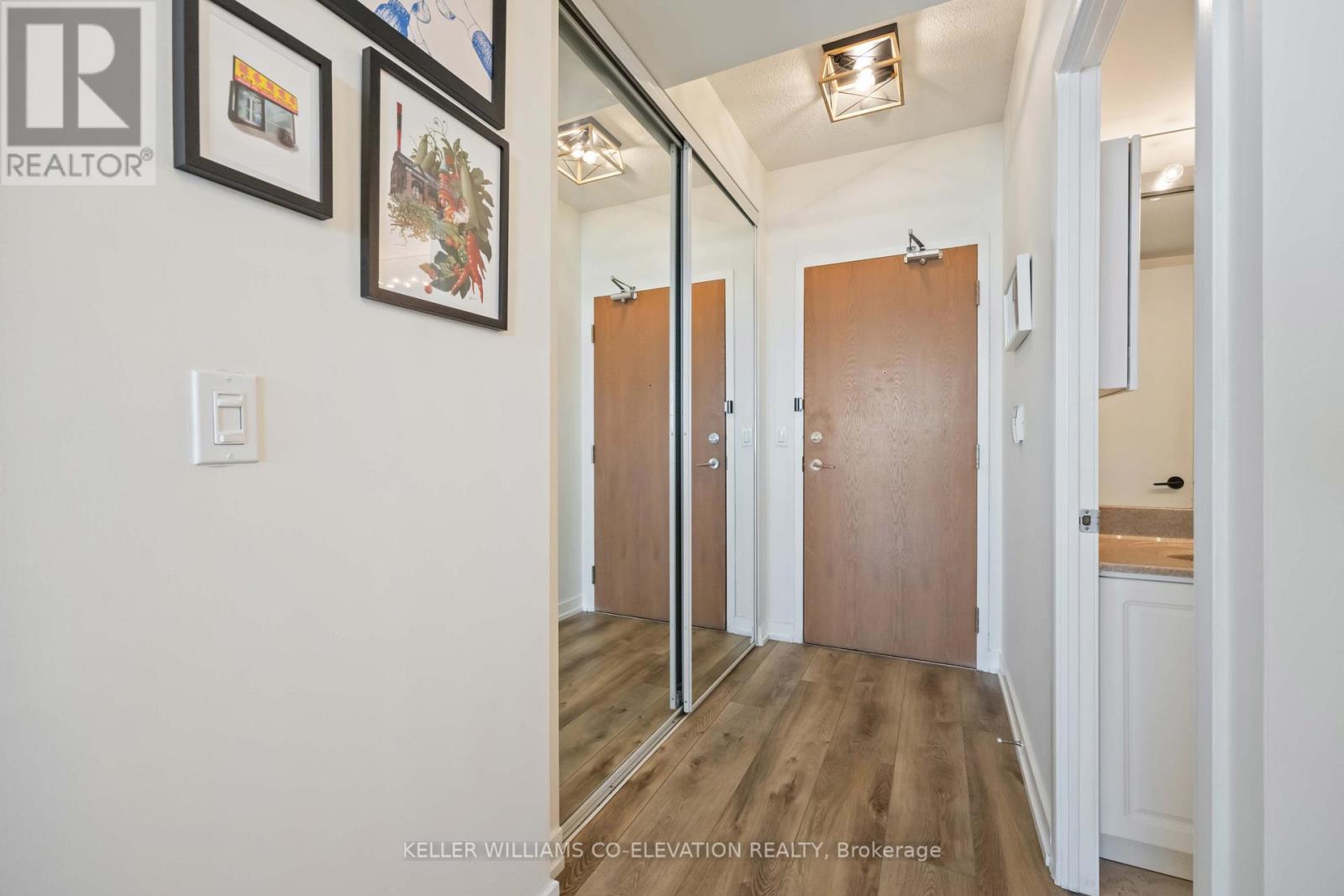2511 - 219 Fort York Boulevard, Toronto, Ontario  M5V 1B1 - Photo 8 - C12460818