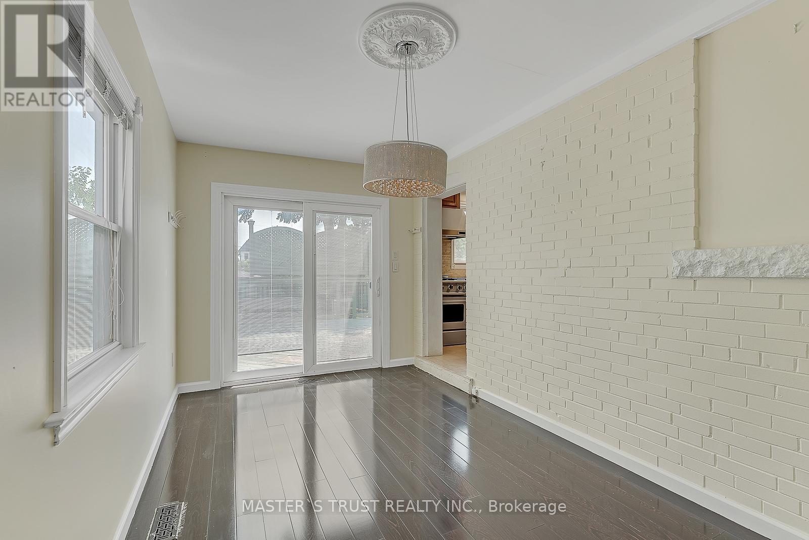 4061 Dufferin Street, Toronto, Ontario  M3H 5R7 - Photo 20 - C12460826